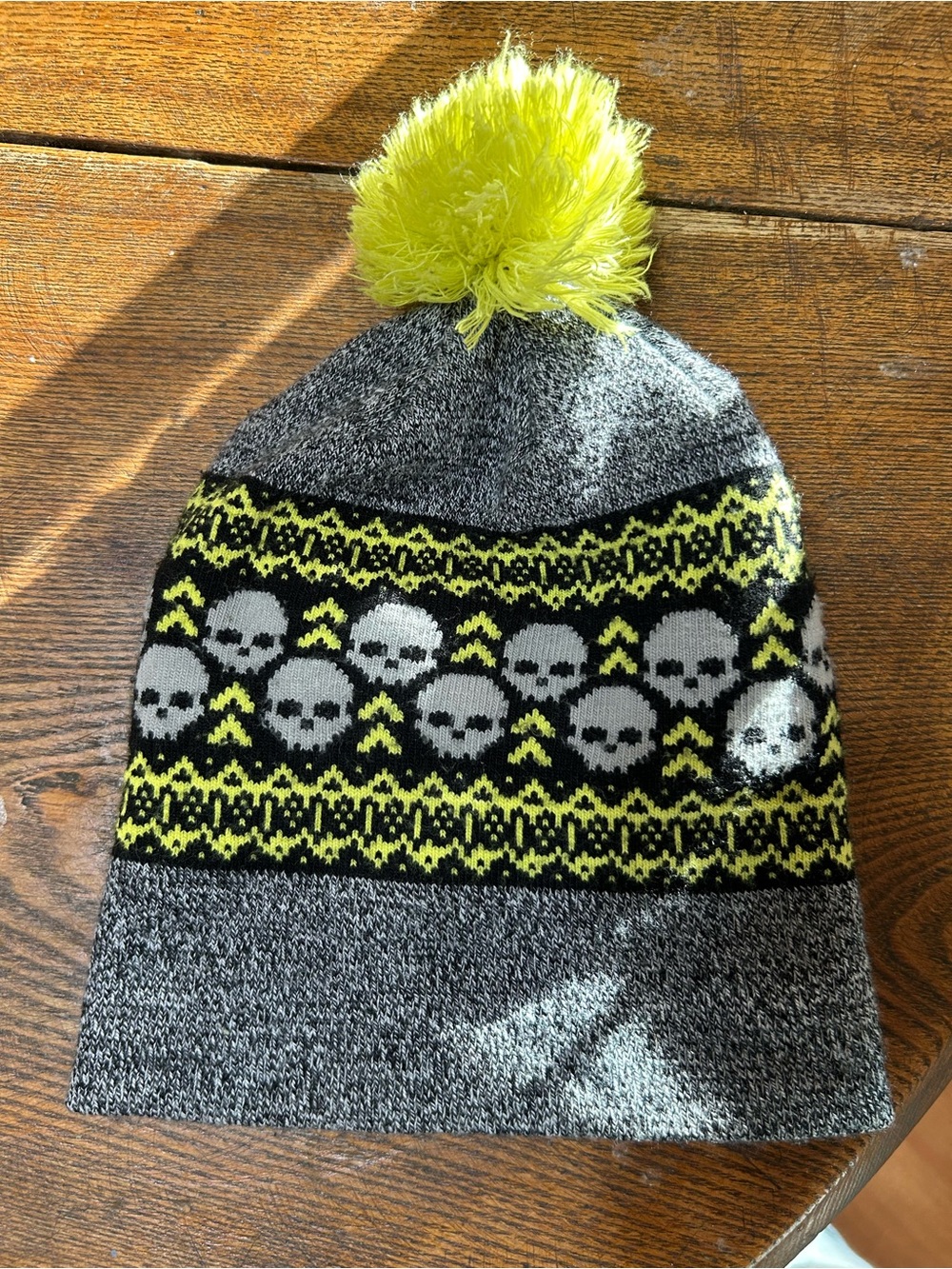 Source Unknown Grey Beanie Hat with Neon Yellow Pom and Skull Pattern